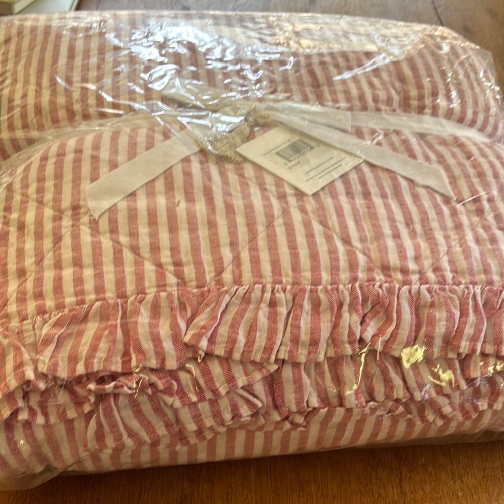 Serena & Lily linen striped Red and white F/Q Quilt + 2 king size pillowcases.
